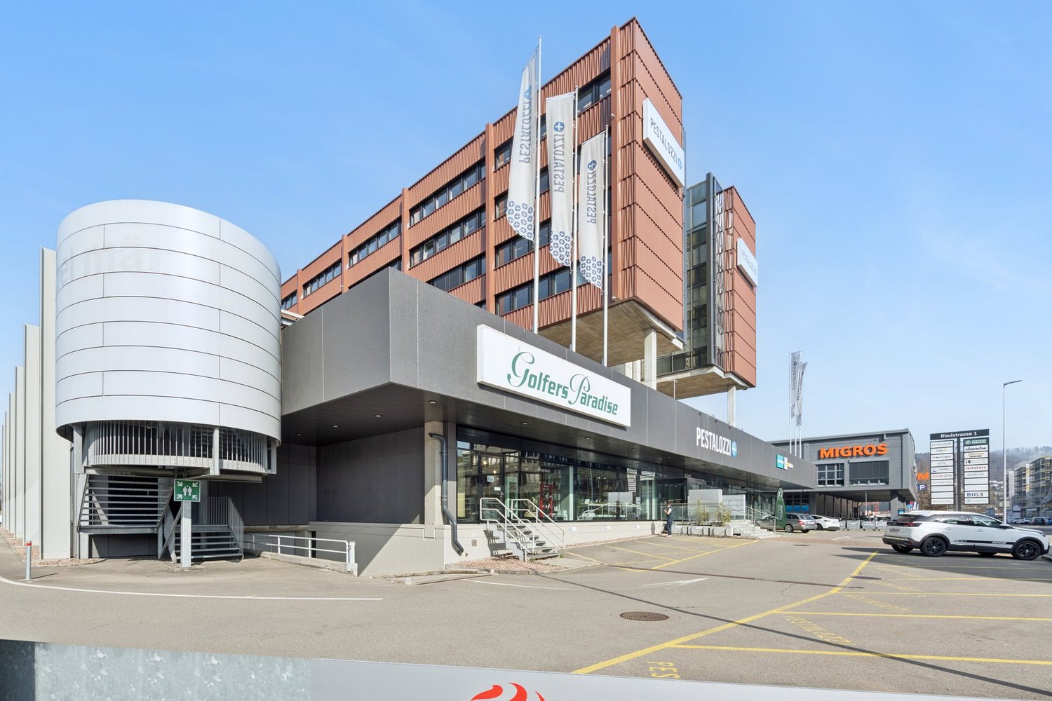 97m² office