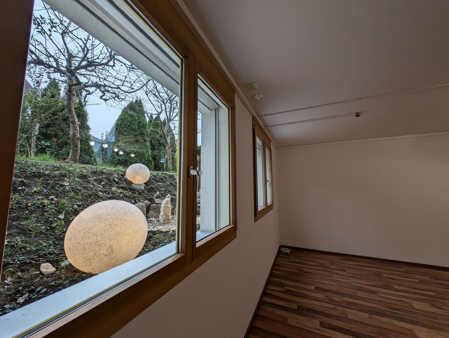90-90m² commercial