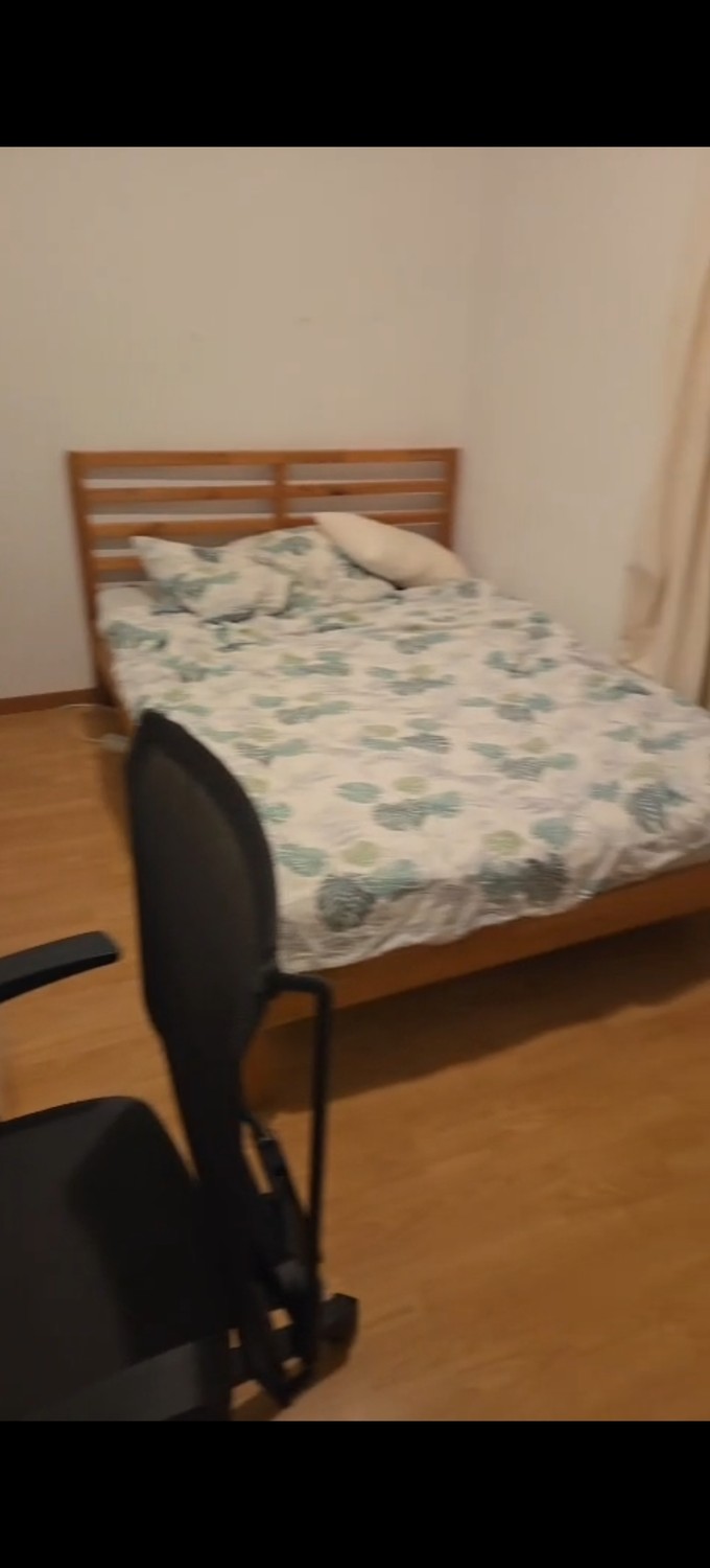 Chambre dans un appartement partagé