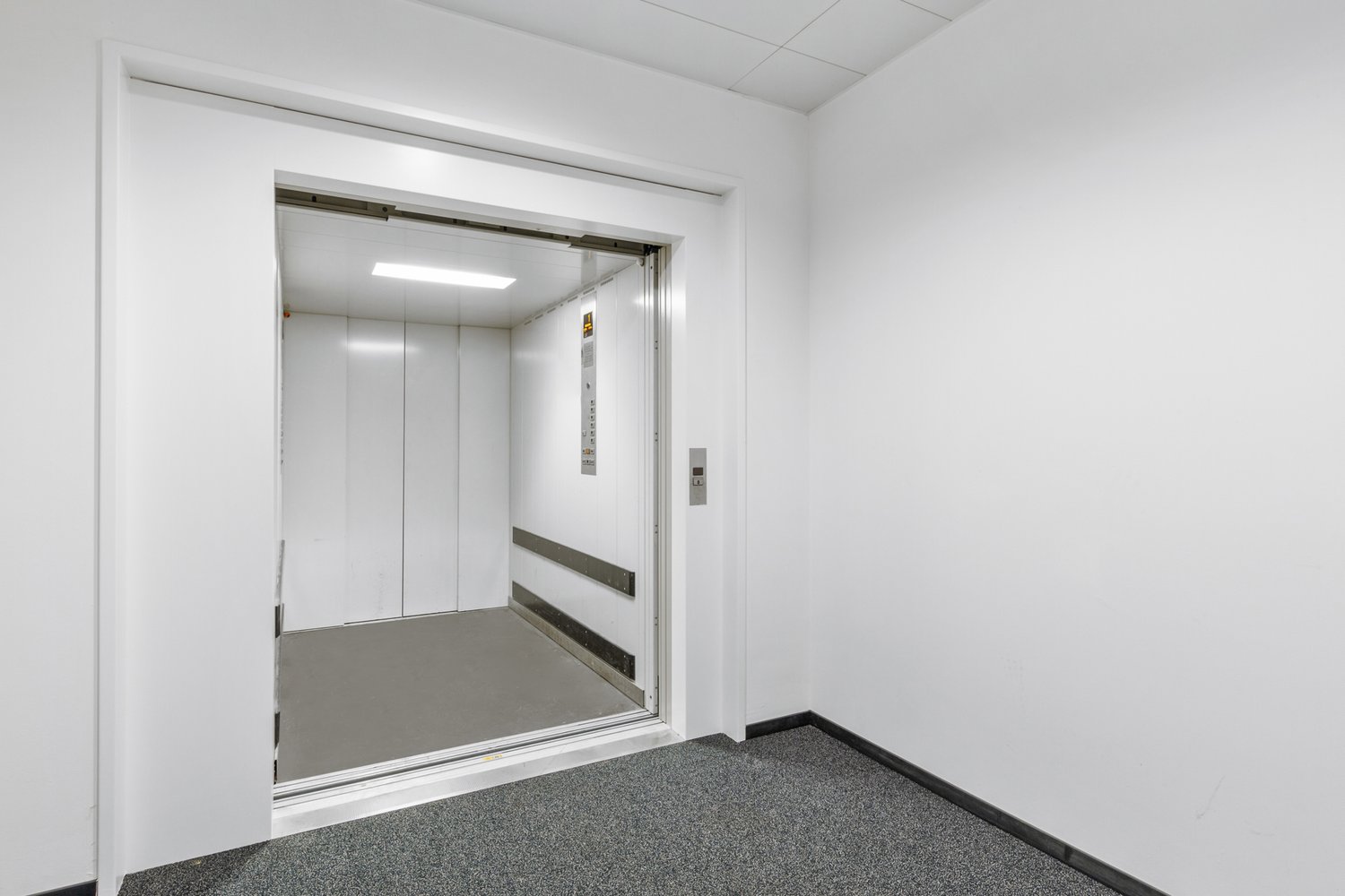640m² ufficio