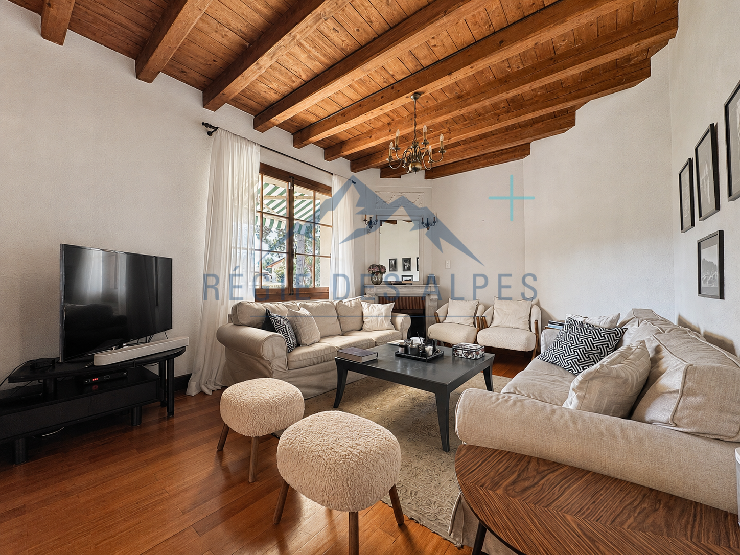 9-Zimmer-Einfamilienhaus, Foto 3 von 10