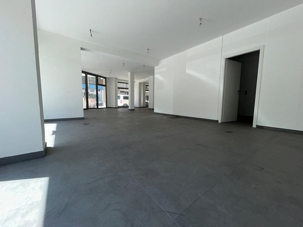 177m² arcade