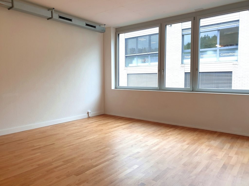 32m² office