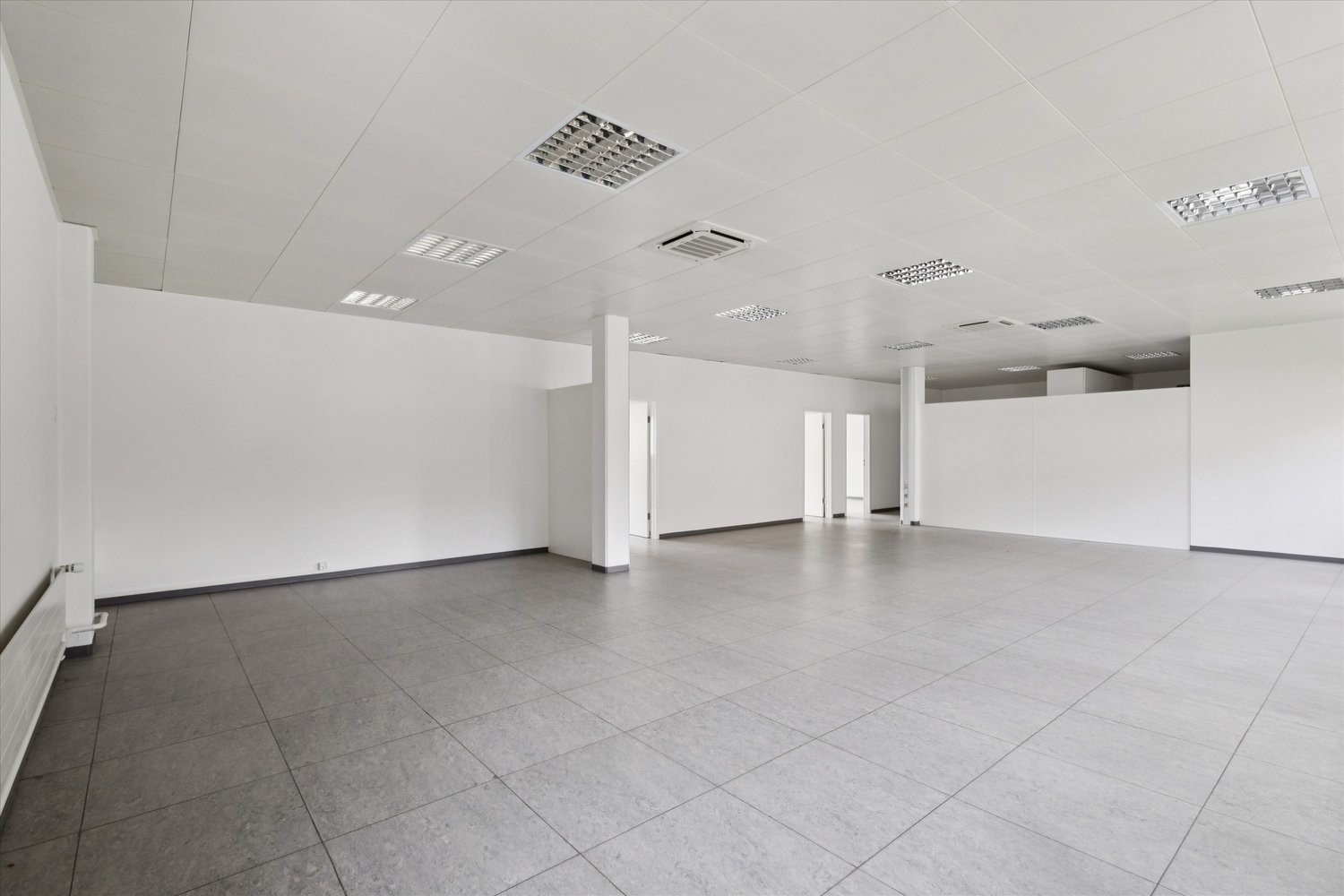 201m² office