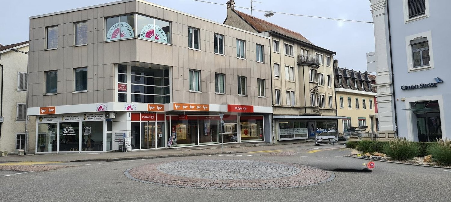 485m² living / commercial building, Foto 1 von 4