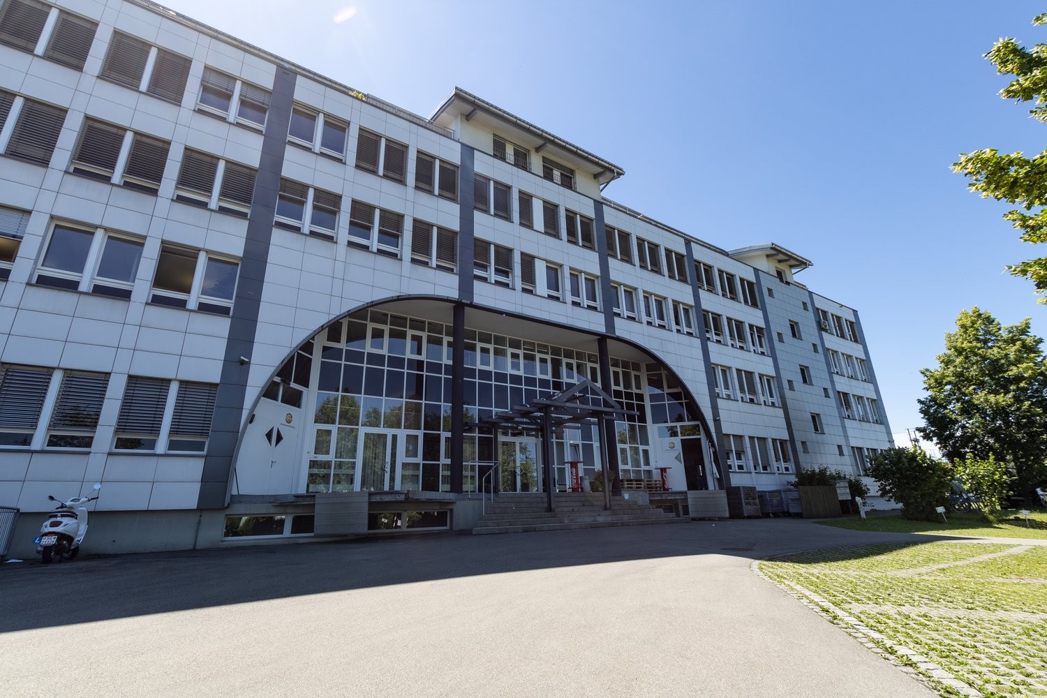 244m² office