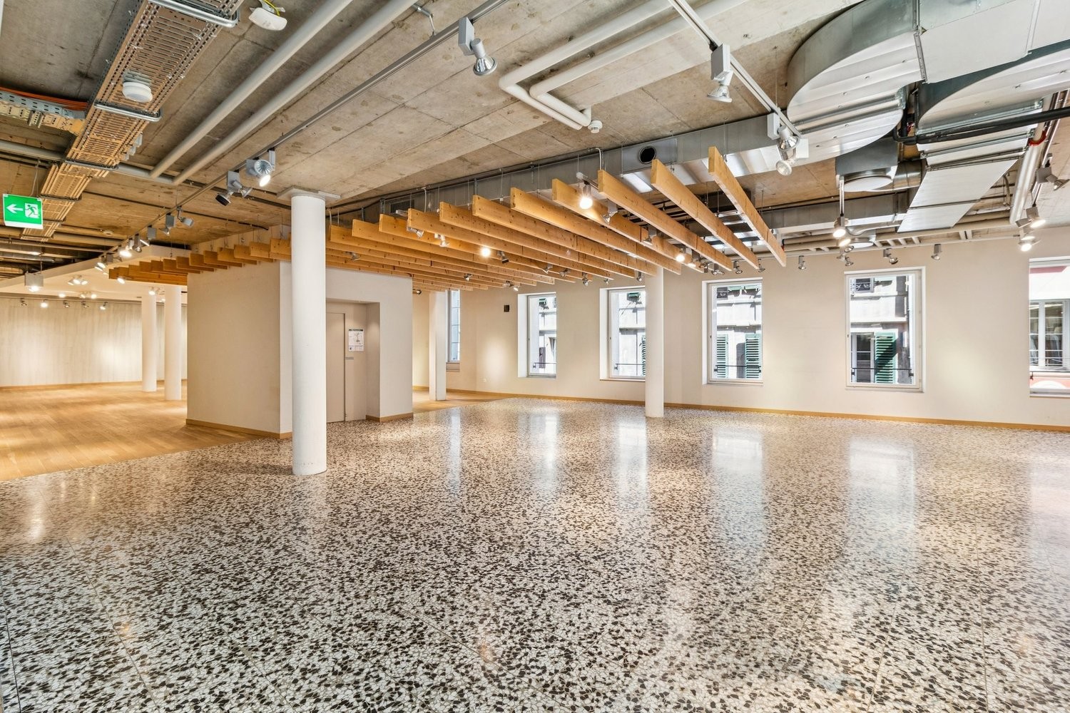 945m² Ladenlokal, Foto 2 von 7