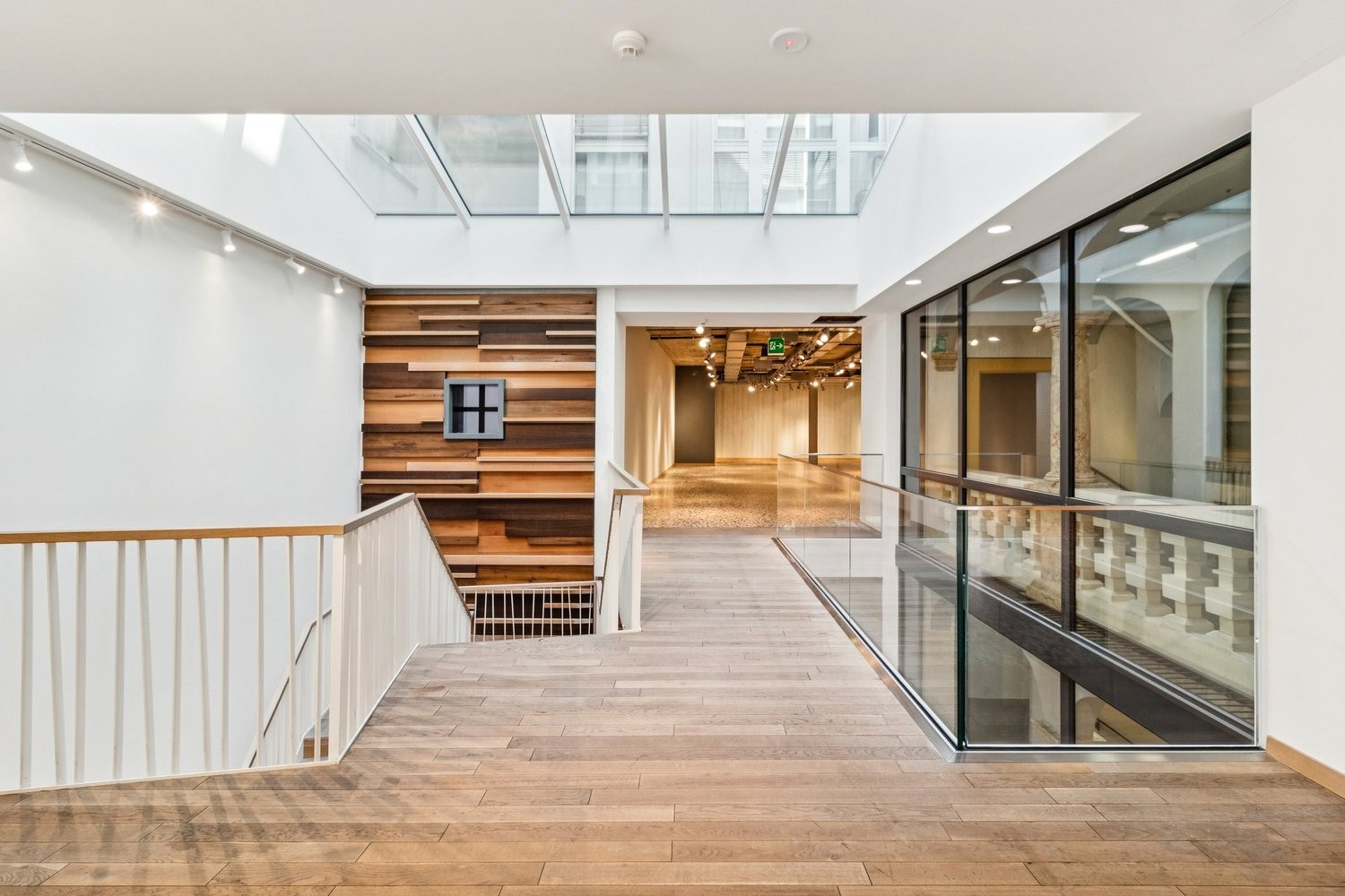 945m² Ladenlokal, Foto 1 von 7
