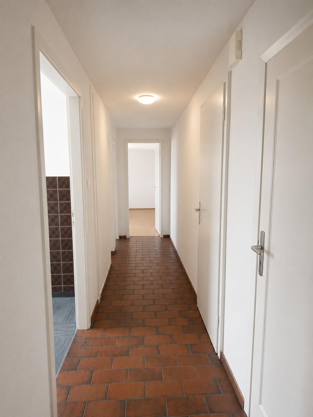 3 rooms apartment, photo 2 of 2