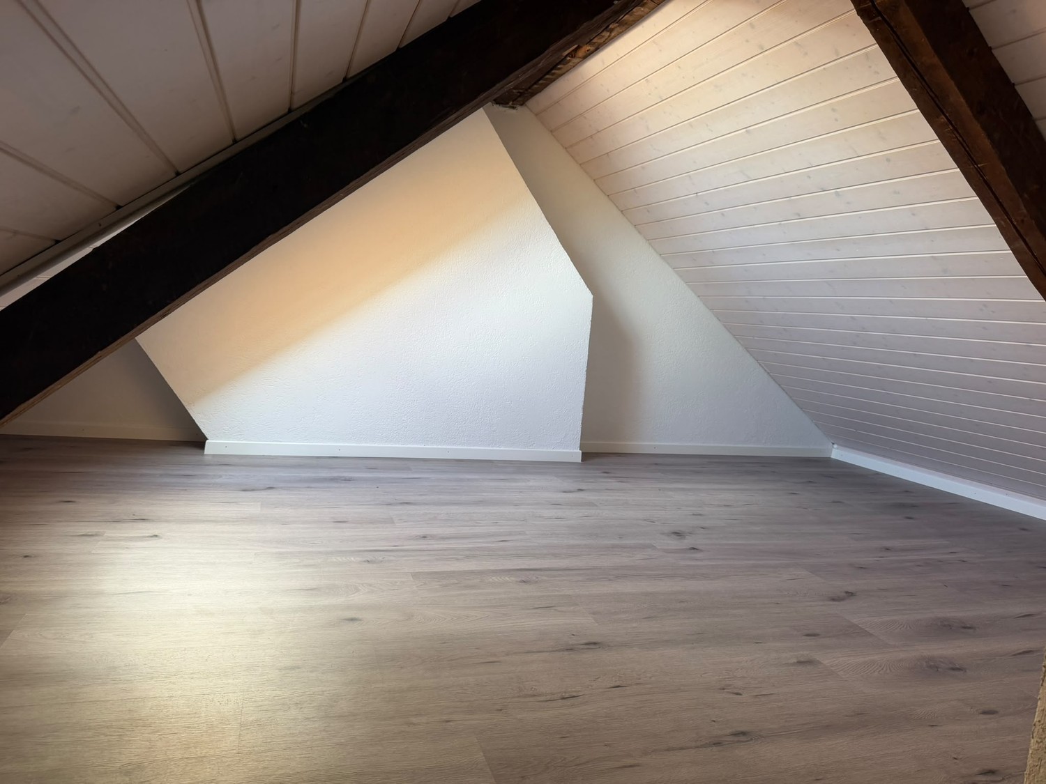 3 ½ rooms attic flat, Foto 6 von 9