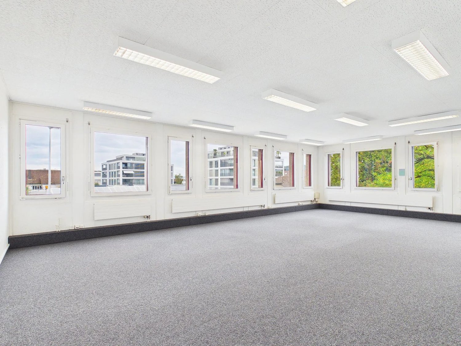 34m² commercial