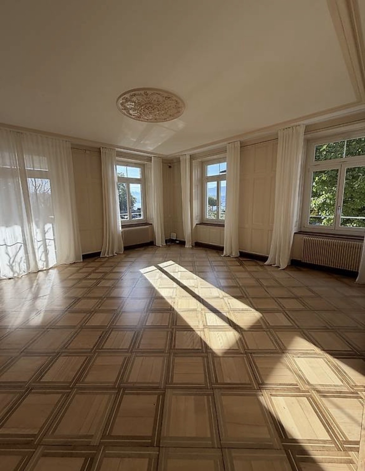 24m² office