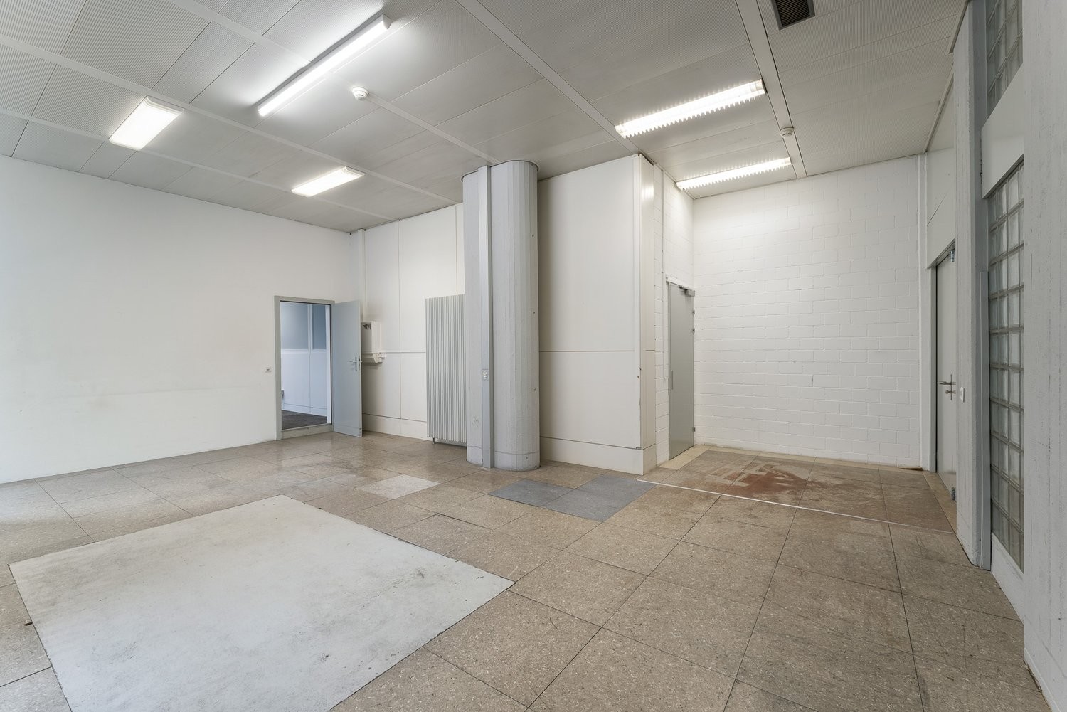 negozio di 94m²