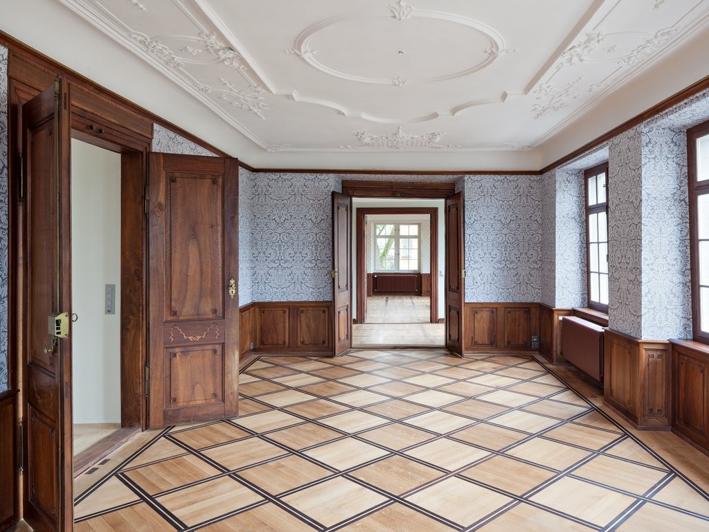 5 rooms apartment