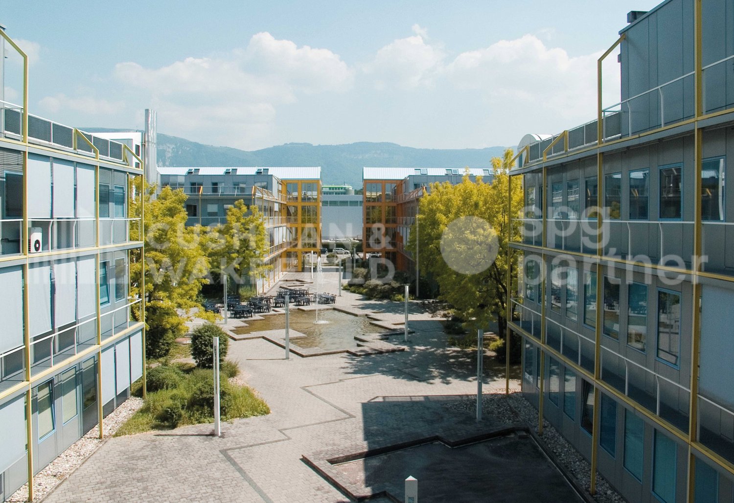 1500m² laboratory