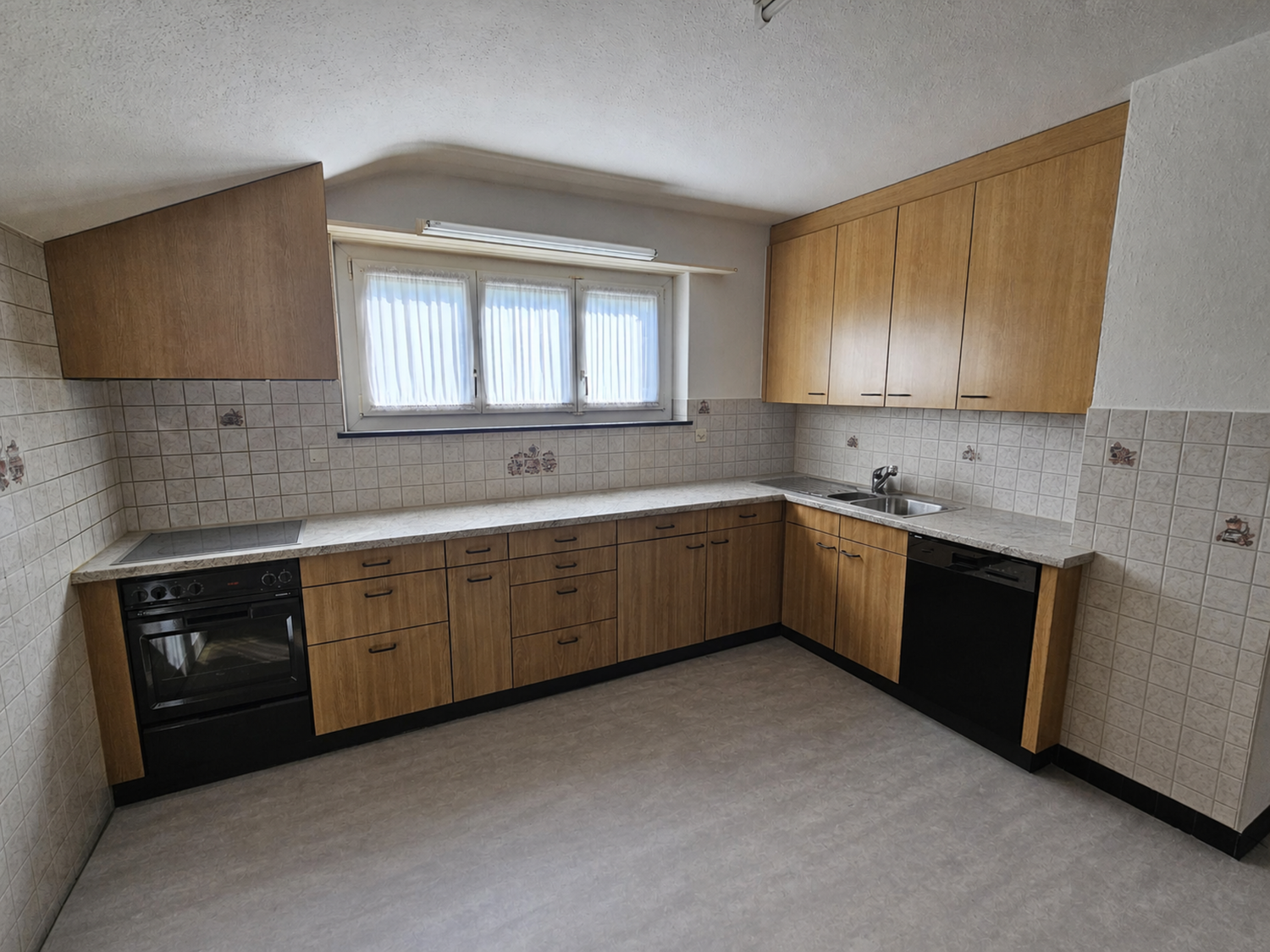 4 rooms apartment, Foto 10 von 10