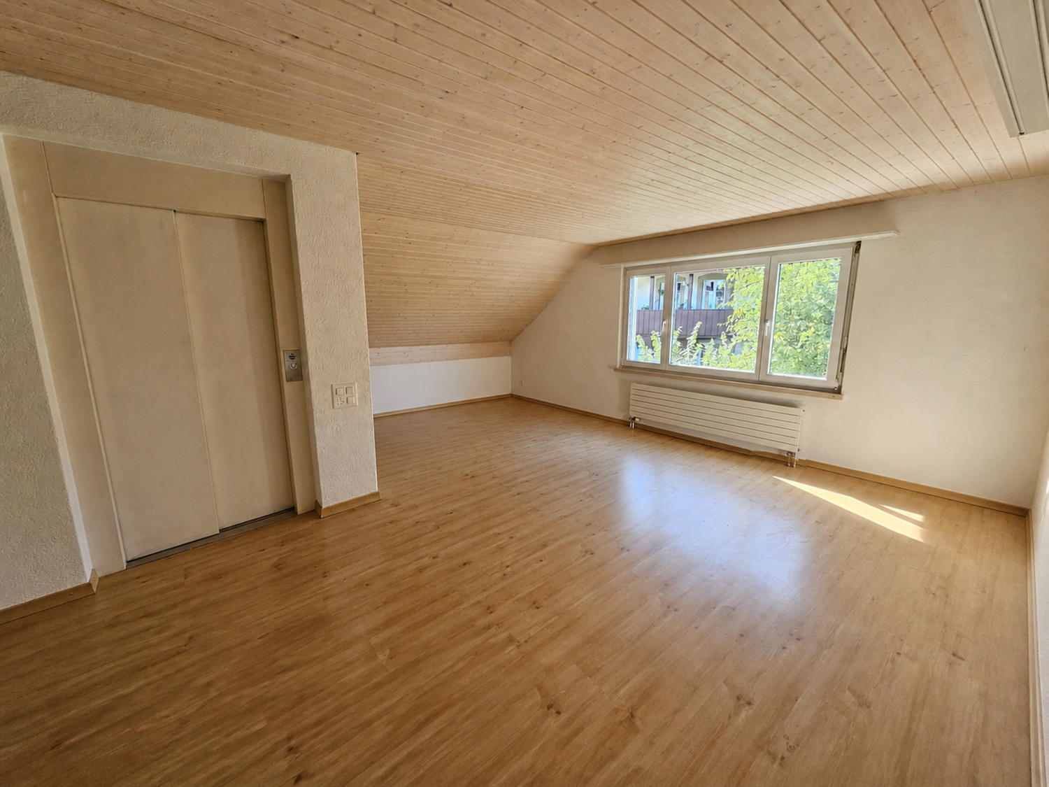4 rooms apartment, Foto 1 von 10