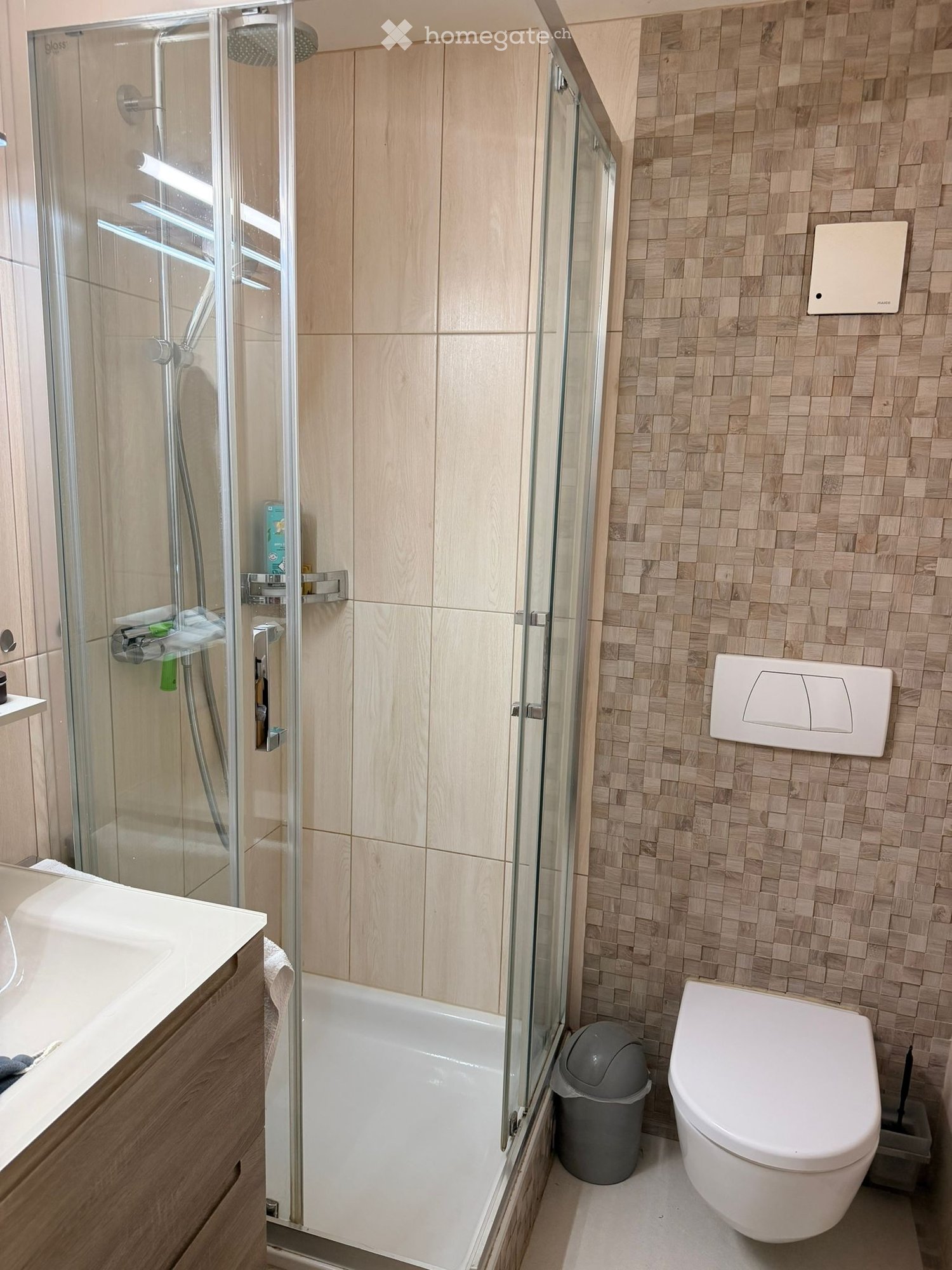 6-Zimmer-Wohnung, Foto 2 von 5