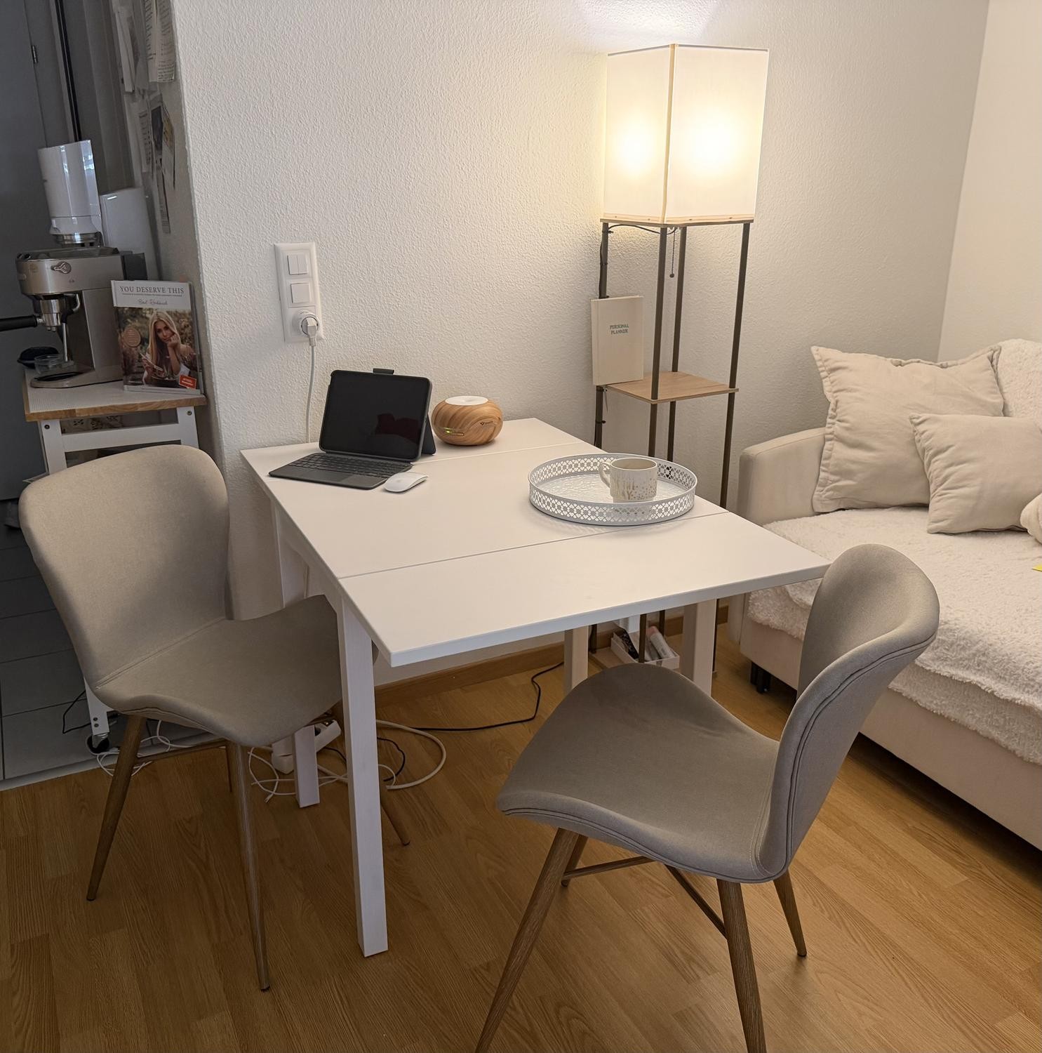 1 room apartment, Foto 1 von 6