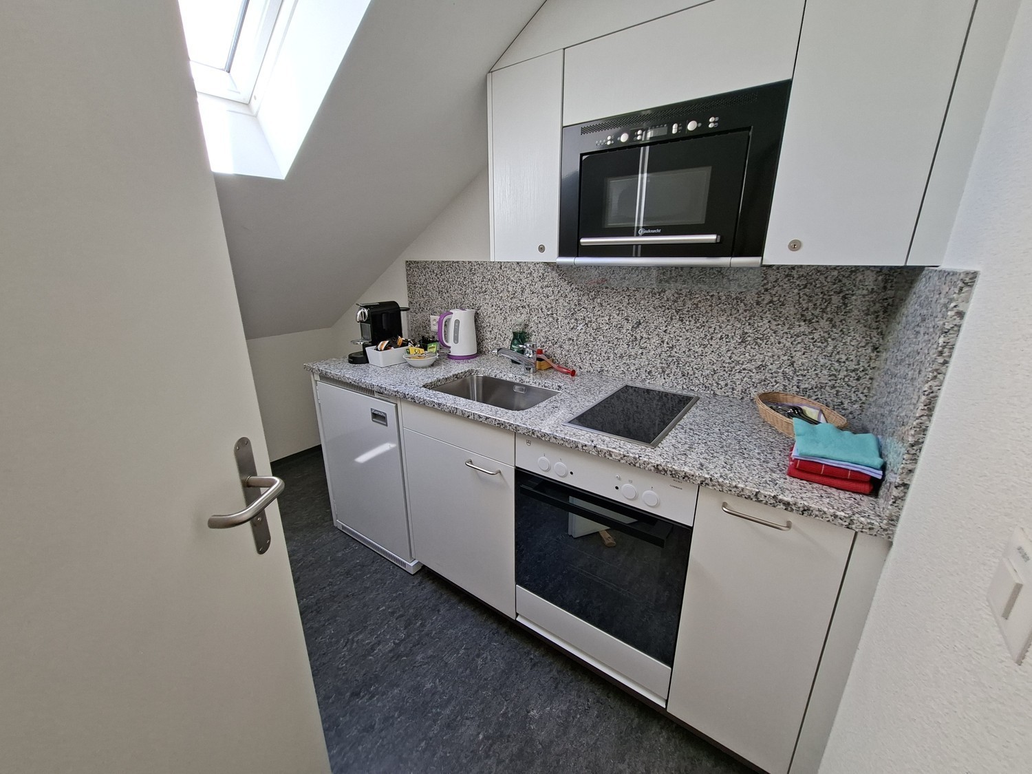 Room in a shared flat, Foto 6 von 7
