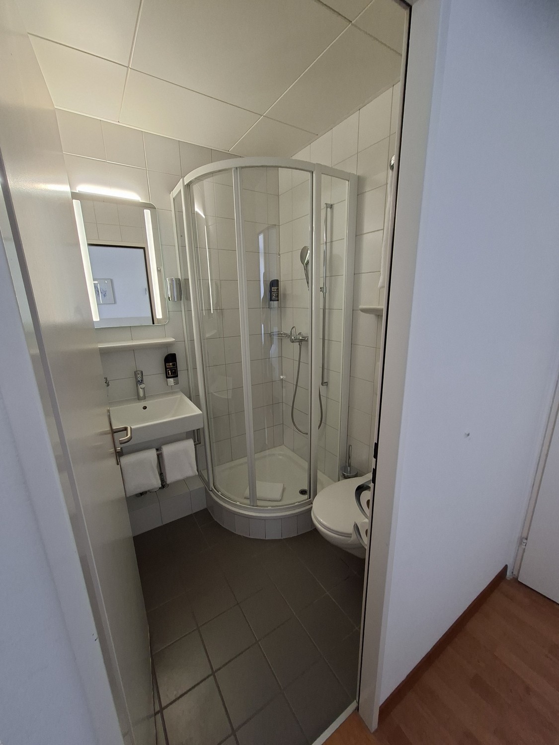 Room in a shared flat, Foto 4 von 7
