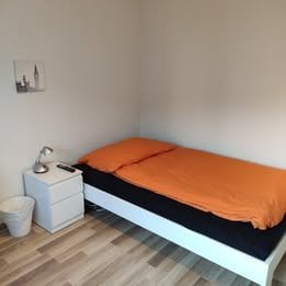 1 room single room, Foto 1 von 5