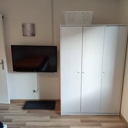 1 room single room, Foto 3 von 5