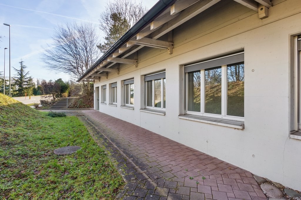 175m² office