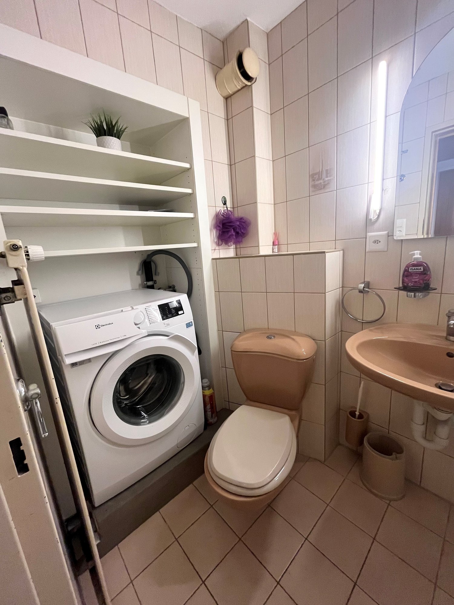 2 rooms furnished flat