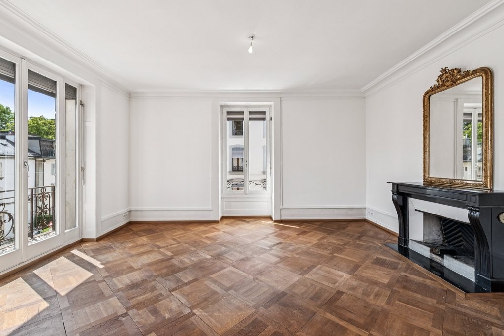 8-Zimmer-Wohnung