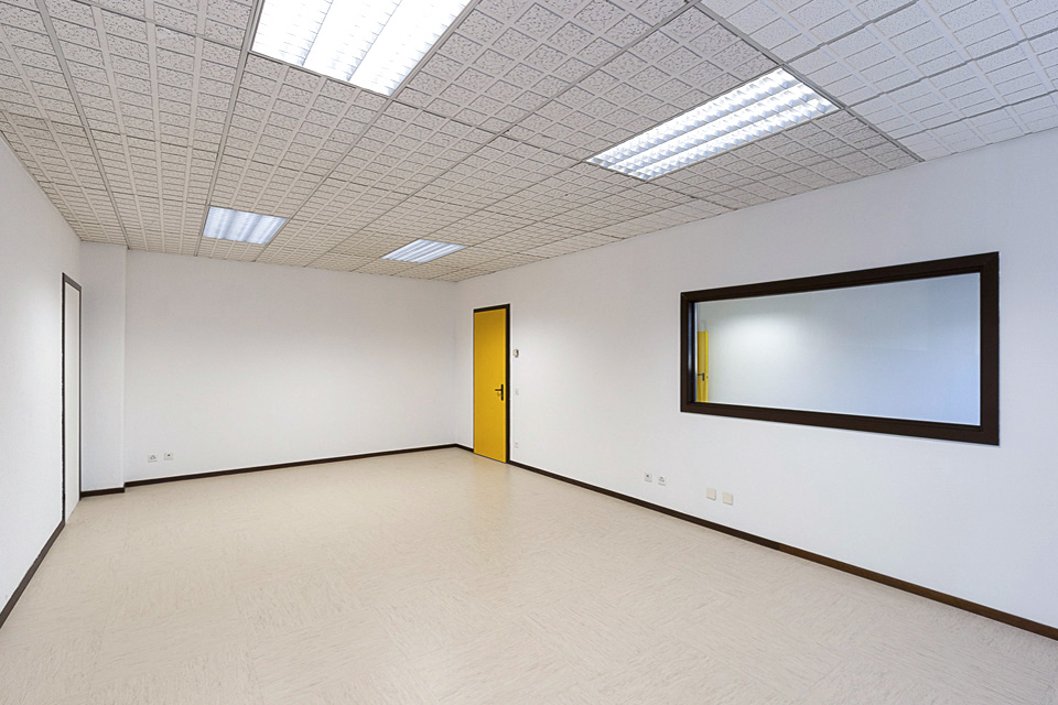 85m² office