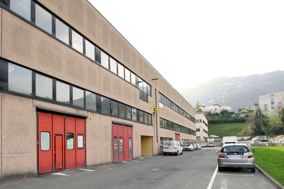 85m² office