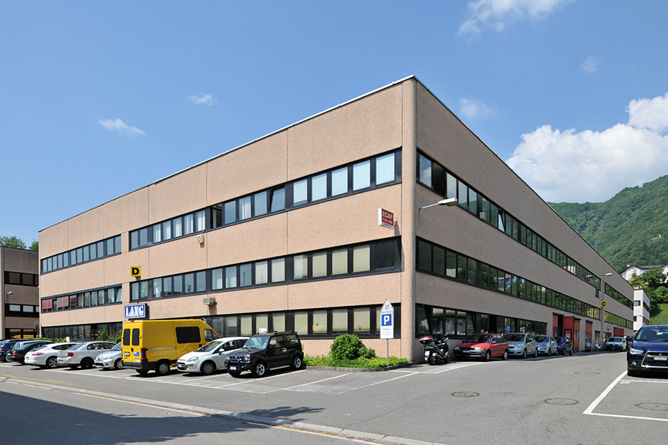 85m² office