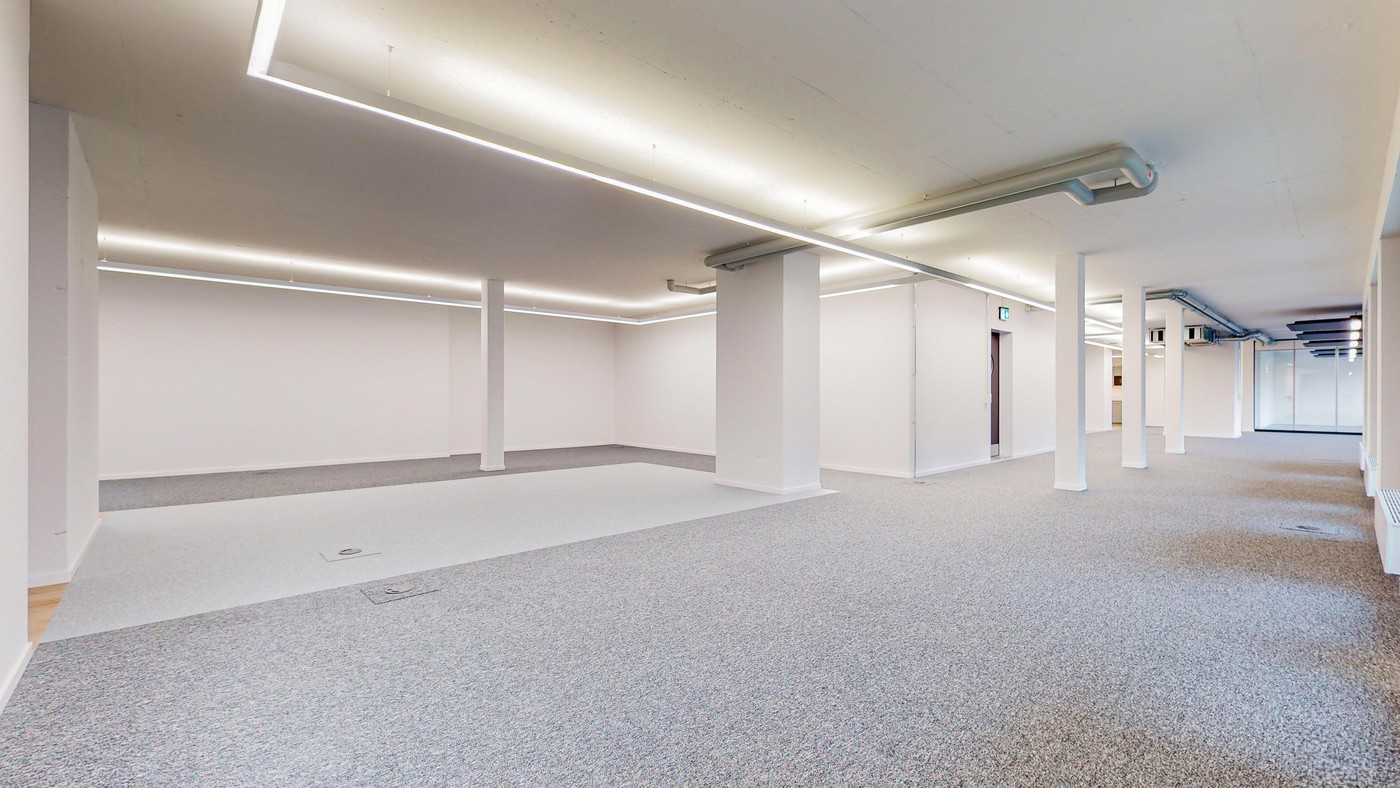 185m² office