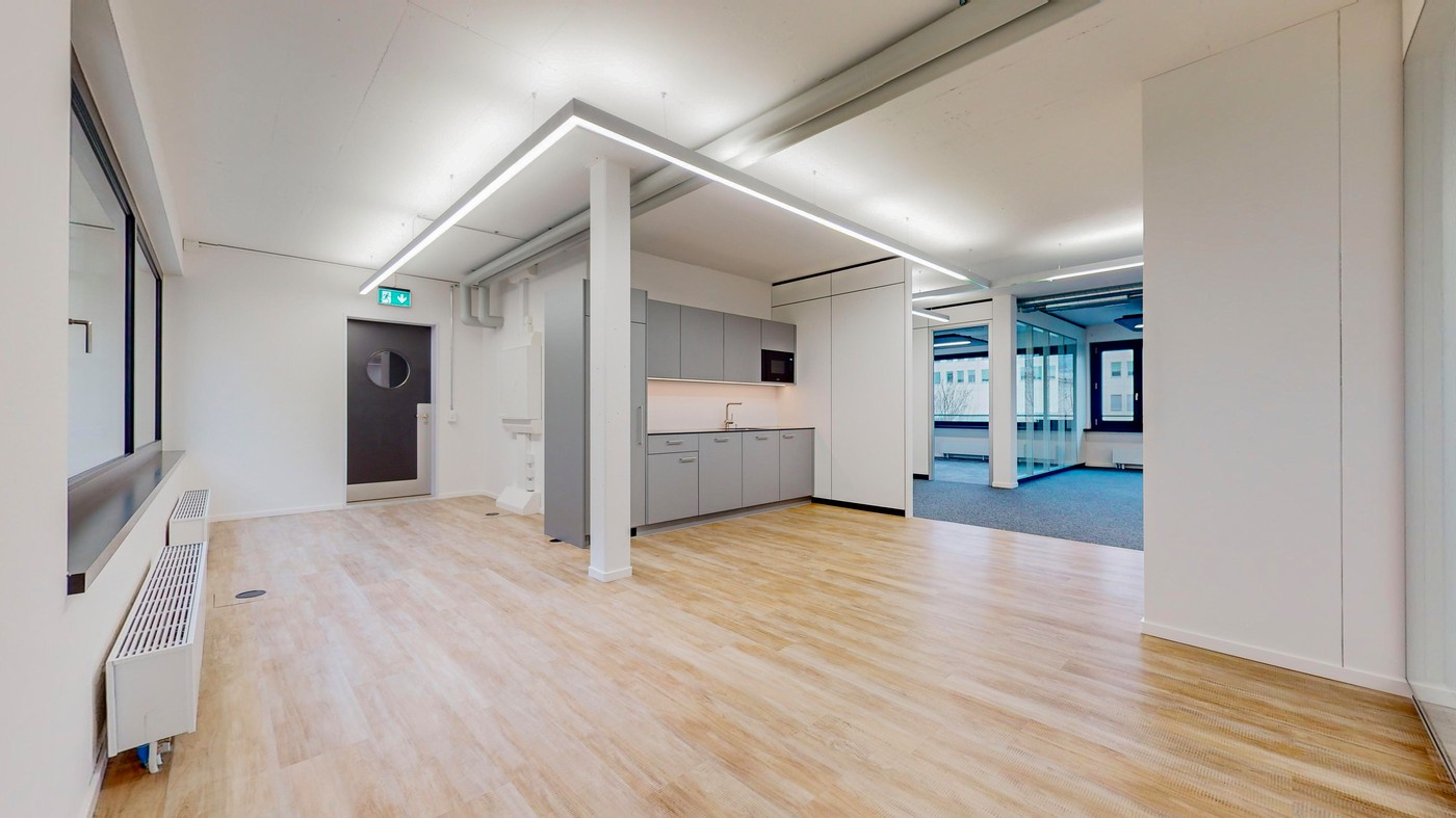 185m² office