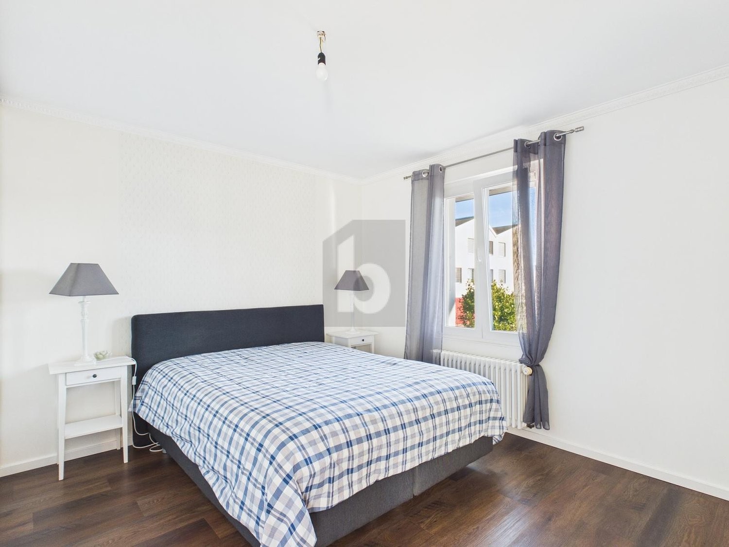 8 ½ Zimmer Villa, Foto 3 von 4