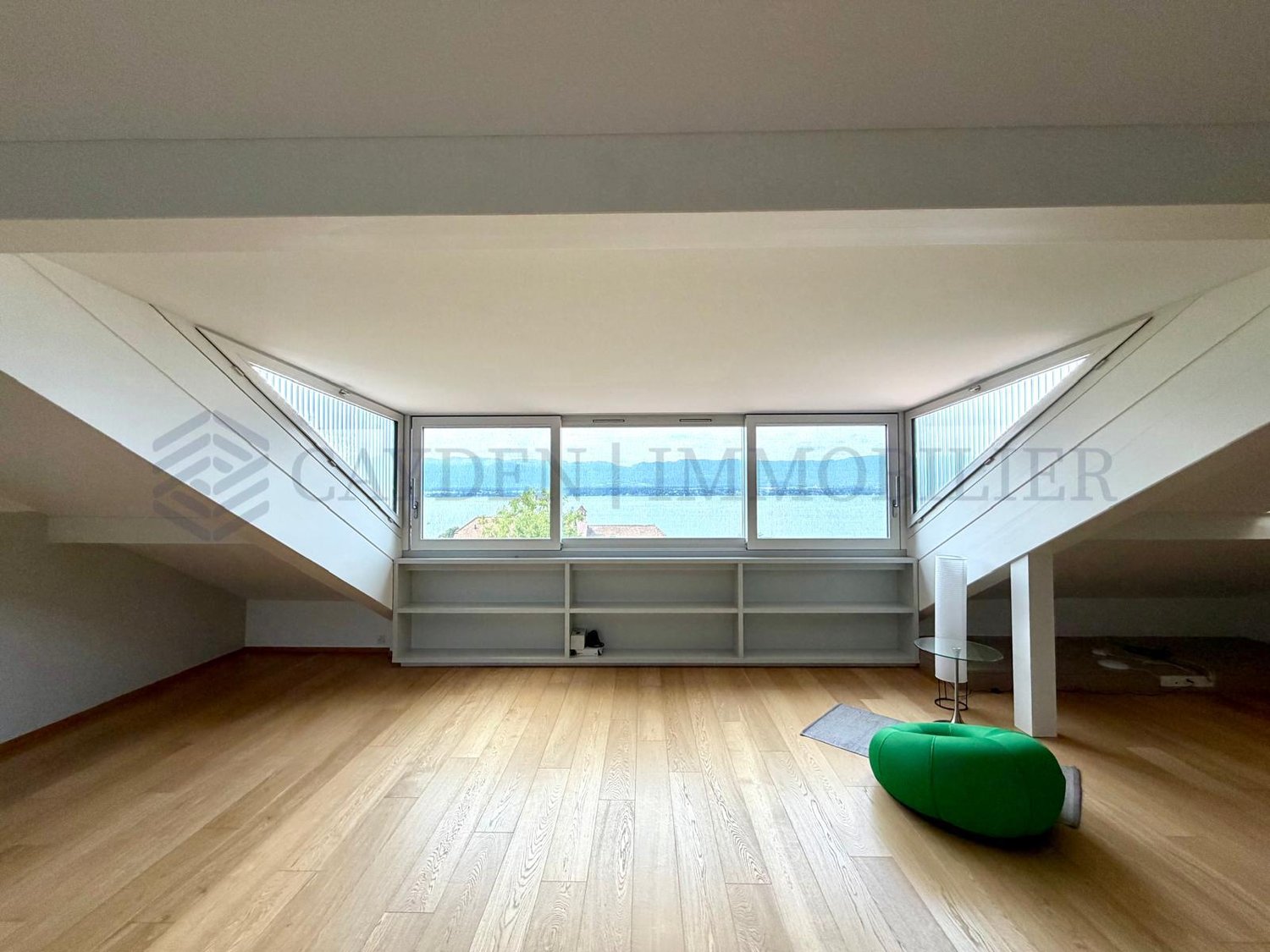 6 rooms apartment