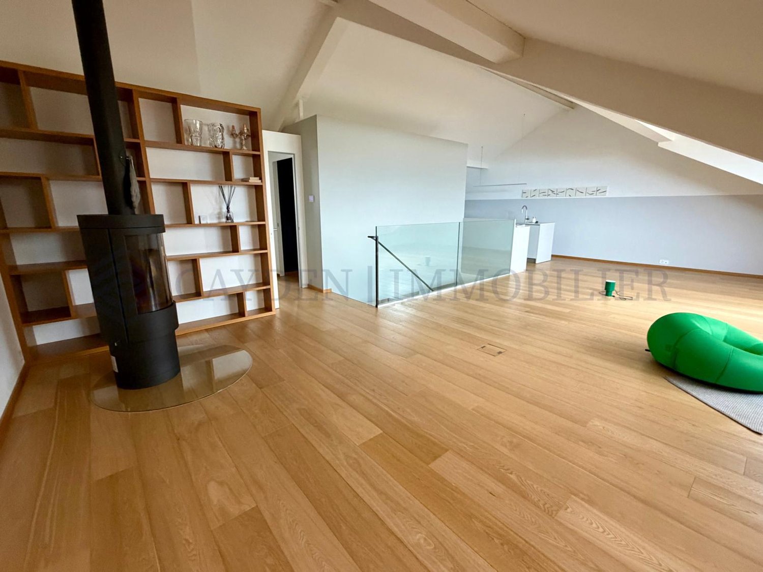 6 rooms apartment
