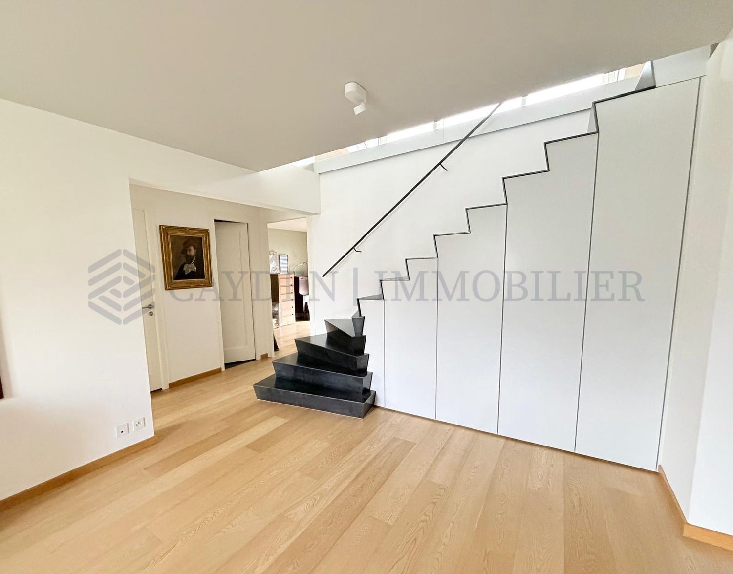 6 rooms apartment