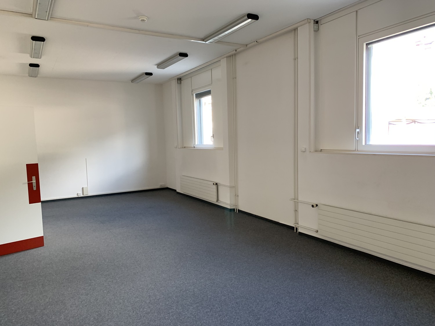 125m² office