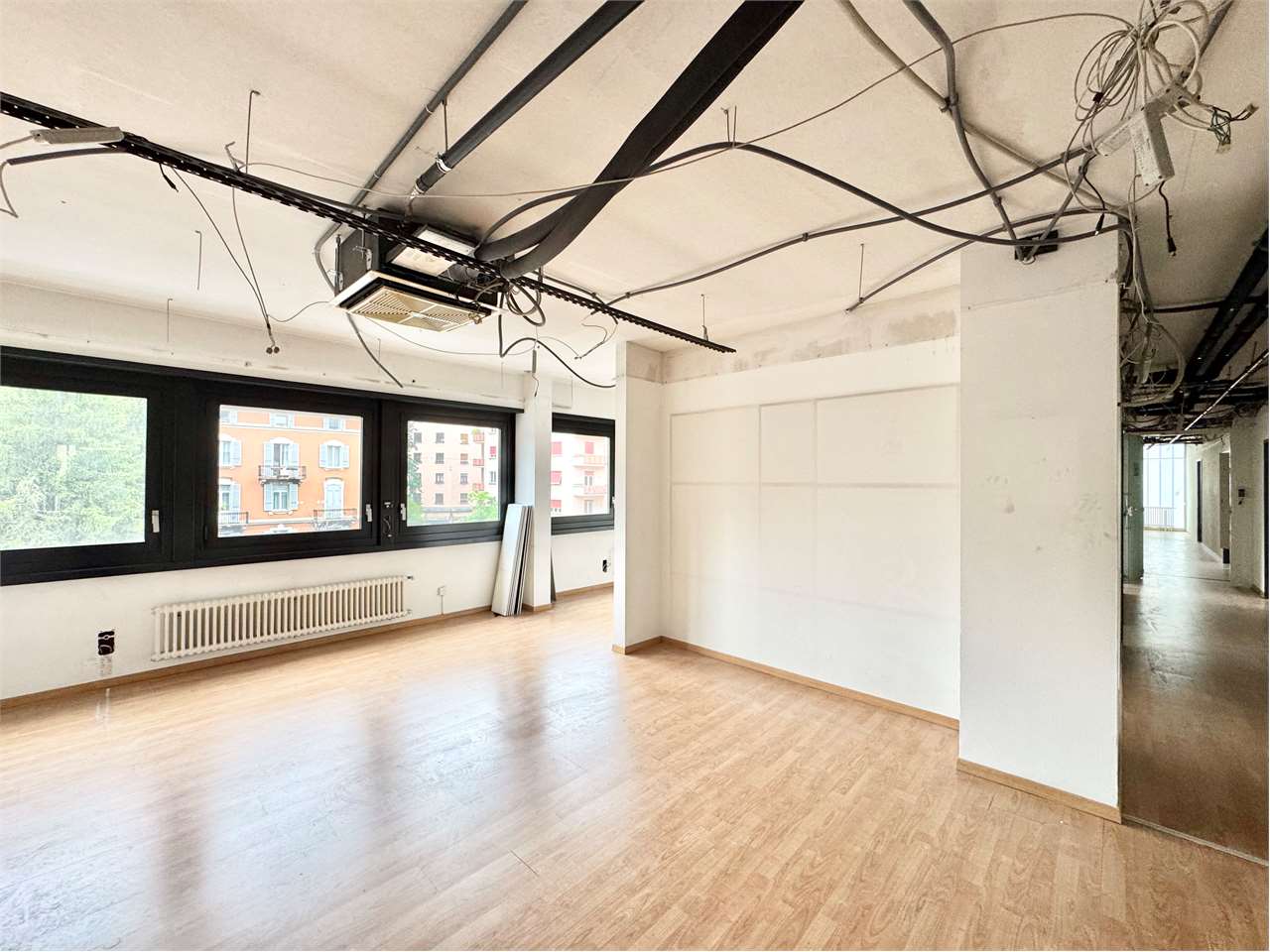 Office, photo 3 of 4