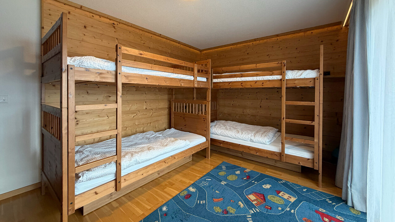 Möblierte 4 ½ Zimmer Wohnung