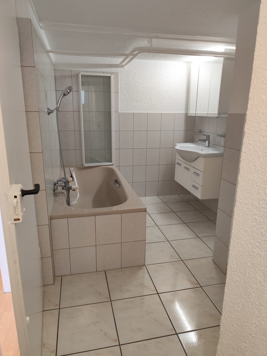 5 rooms apartment, Foto 7 von 10