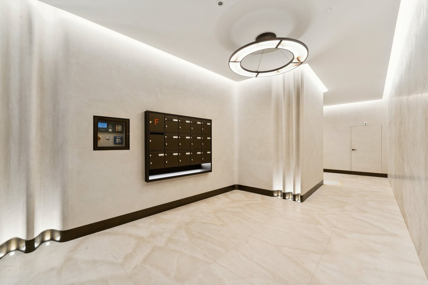 452m² Büro, Foto 4 von 10