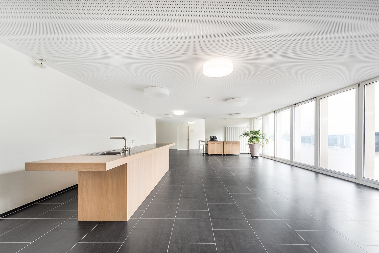 376m² commercial, Foto 2 von 10