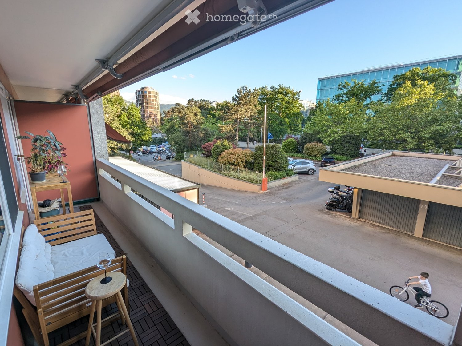 5 rooms apartment