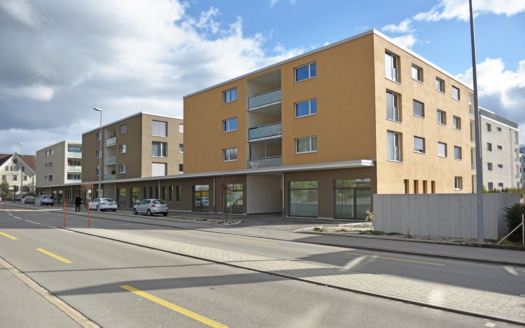 85m² commerciale