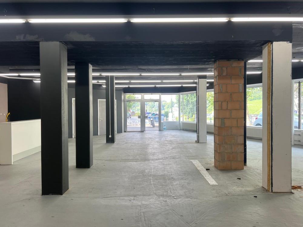 400m² shop, Foto 1 von 10