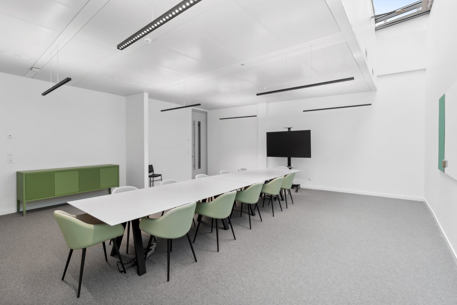 256m² Büro, Foto 6 von 9
