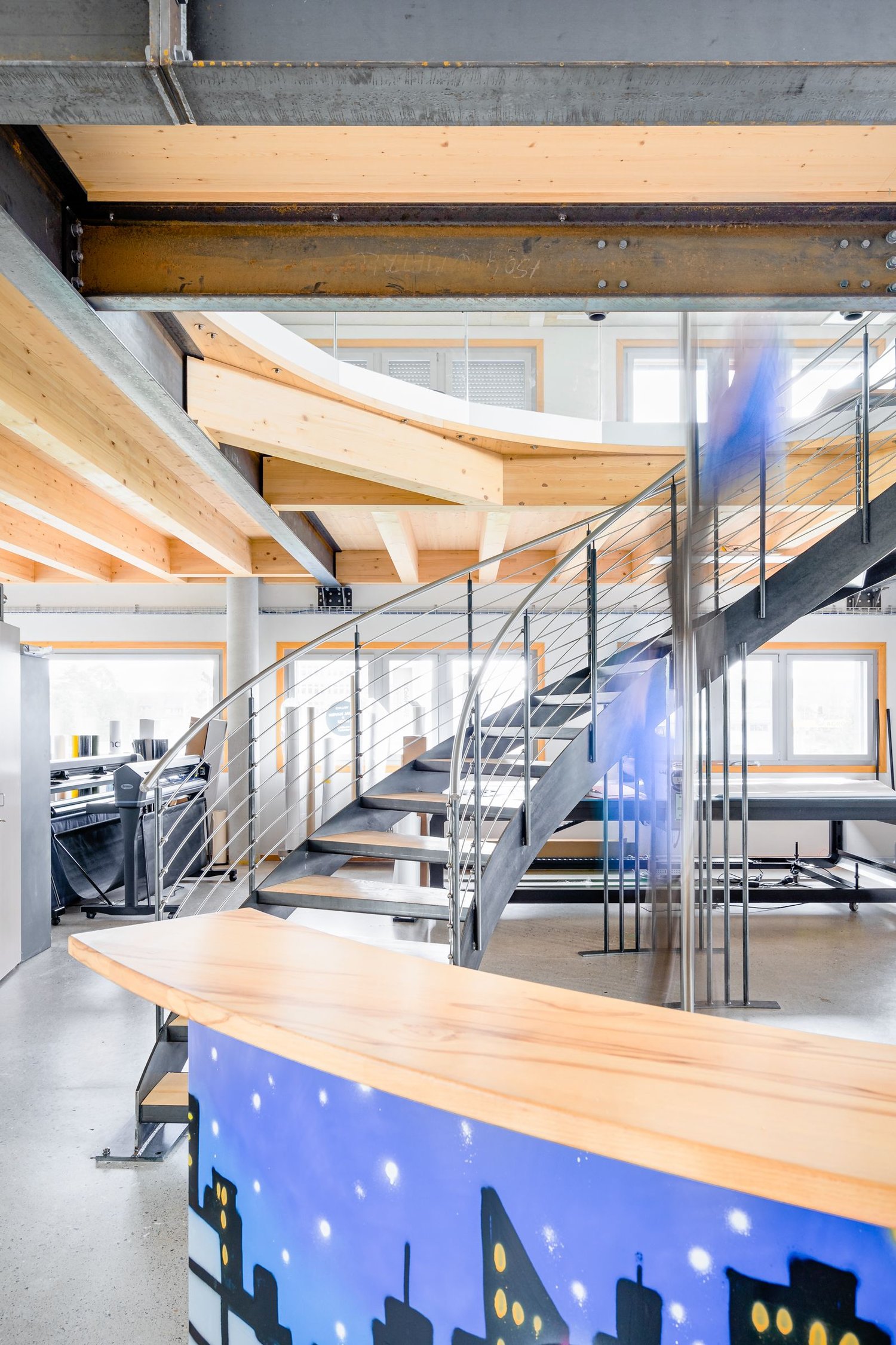 290m² office